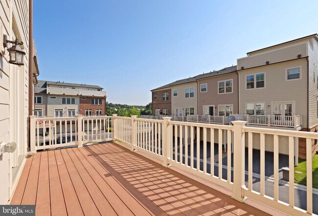 Building Photo - 9170 Kenway Ln