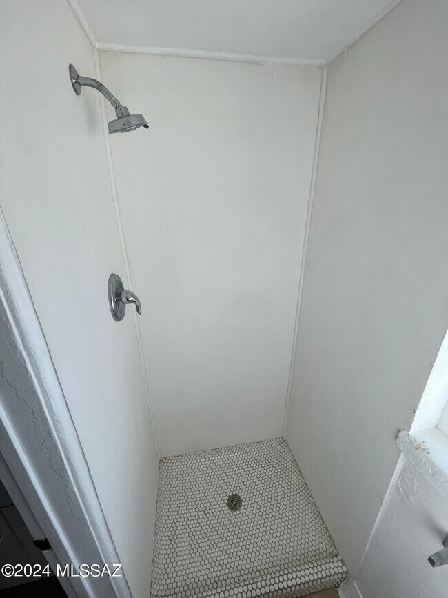 Building Photo - 2638 N Columbus Blvd