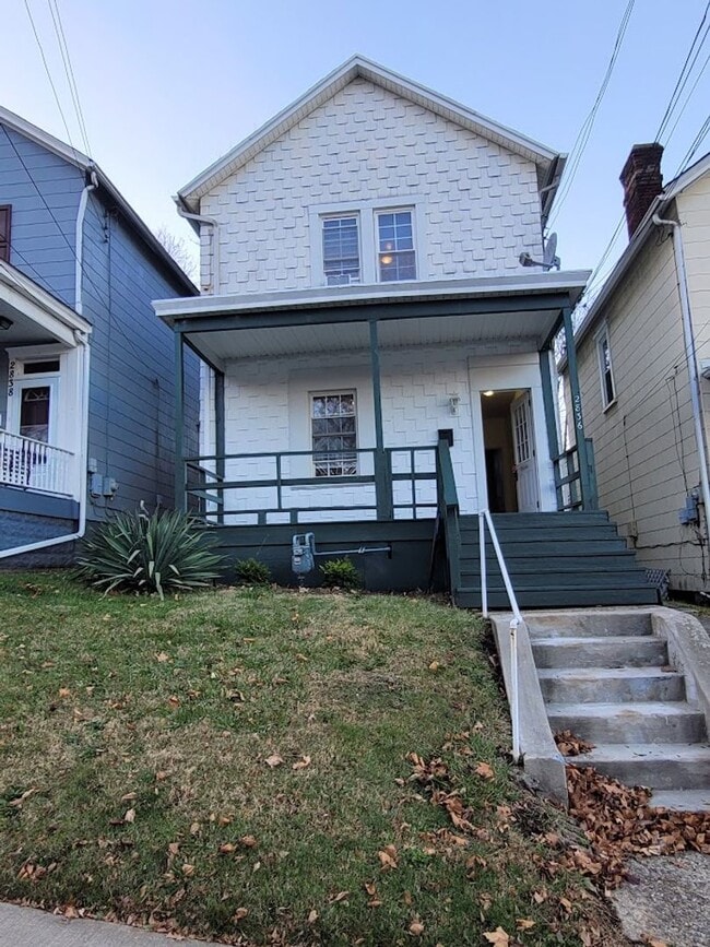 Building Photo - Dormont - 3 Bedroom Home