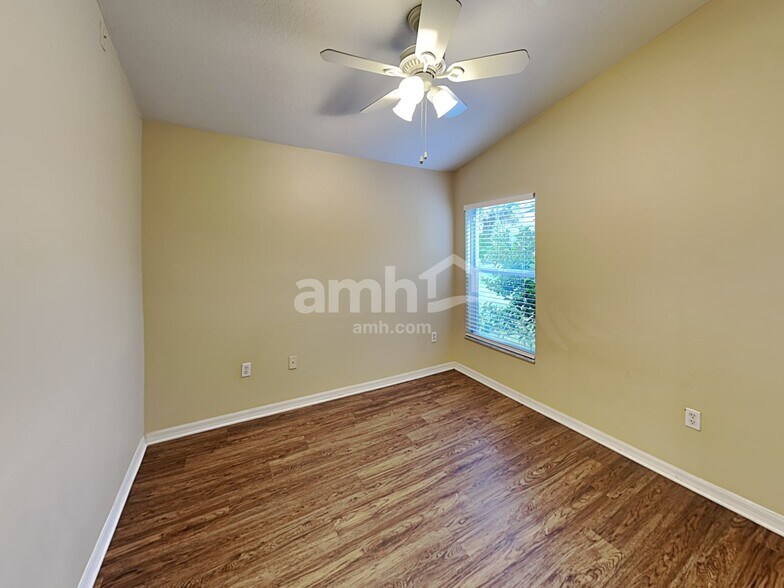 Building Photo - 15452 Osprey Glen Dr