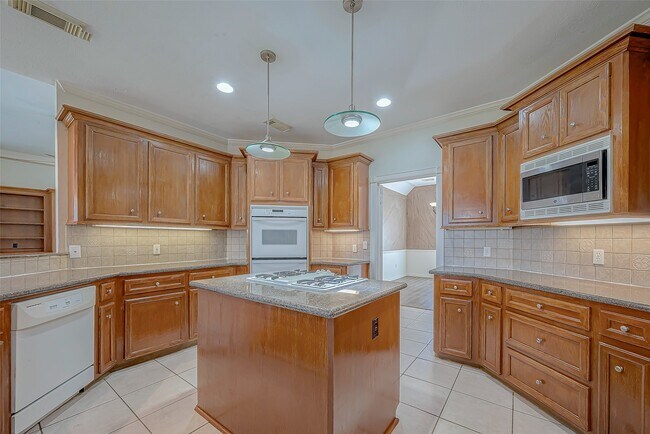 Building Photo - 16002 Castletown Park Ct