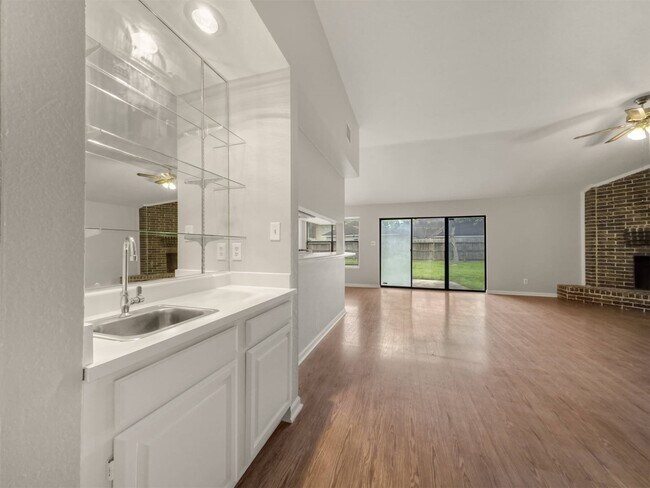 Building Photo - 19715 Bambiwoods Ct