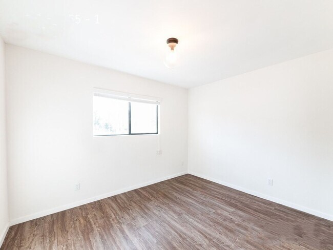 Building Photo - 255 S Ave 55