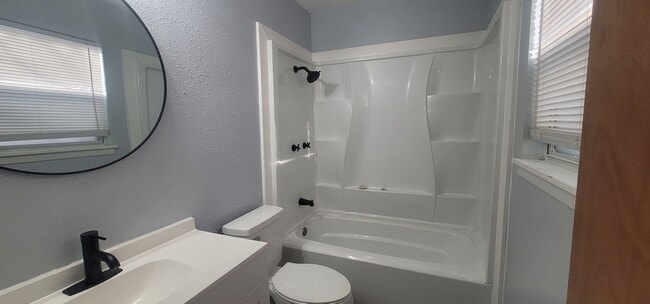 Building Photo - 3102 Magnolia St