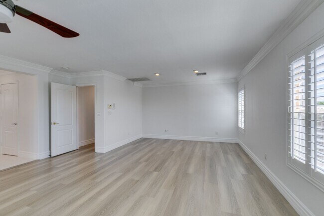 Building Photo - 4104 Freel Peak Ct