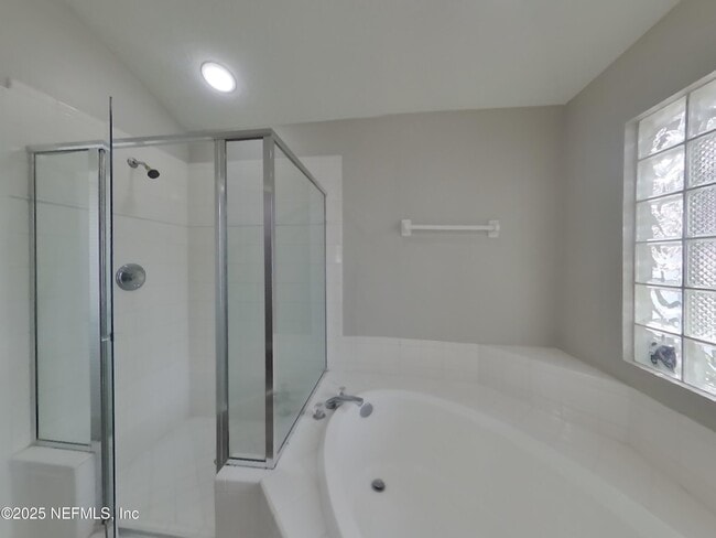 Building Photo - 838 Poydras Ln W