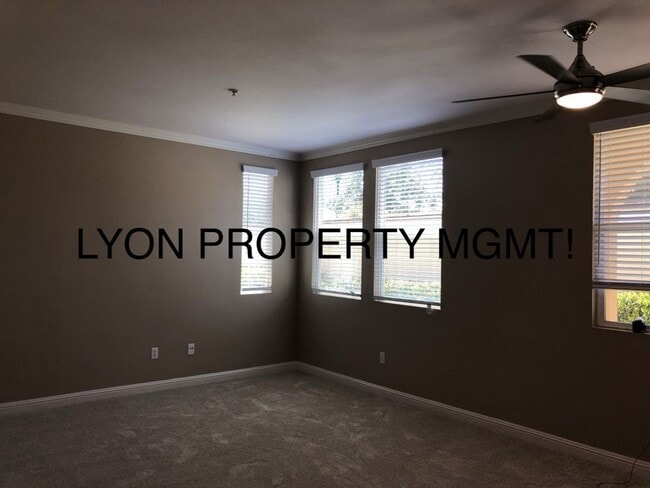 Building Photo - Fabulous condo located in the highly sough...