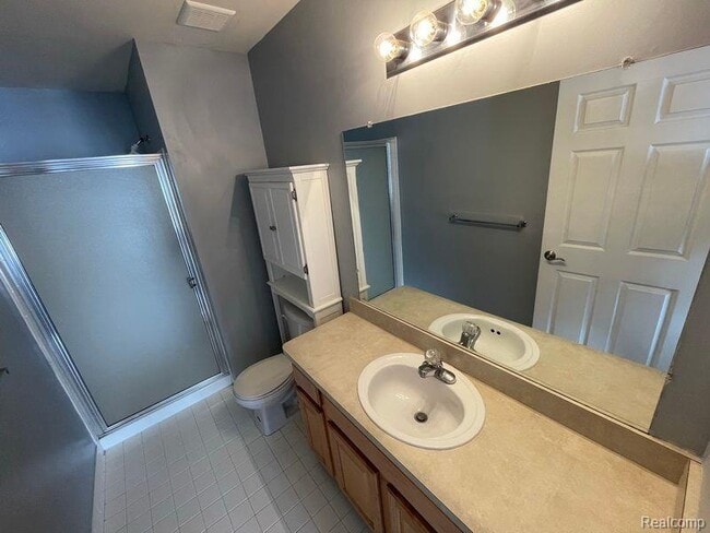 Building Photo - 45538 Warwick Dr