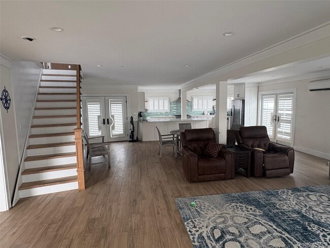 Building Photo - 2 Bay 9th St