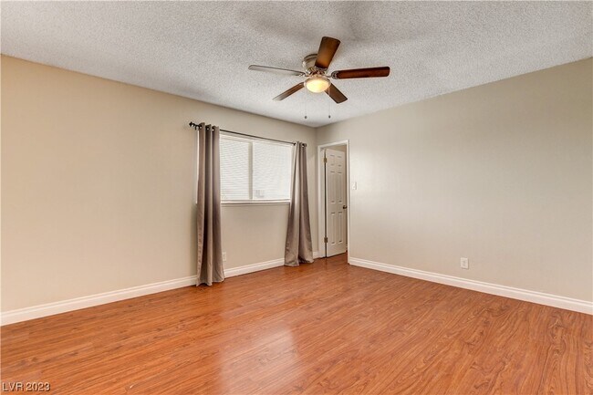 Building Photo - 632 Biljac St