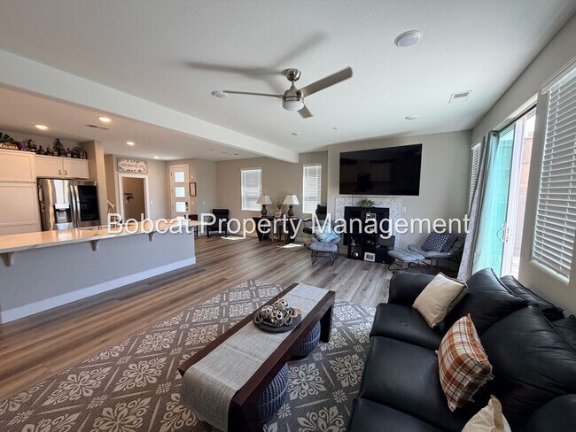 Building Photo - Stylish Corner Lot Townhome with No Rear Neighbors