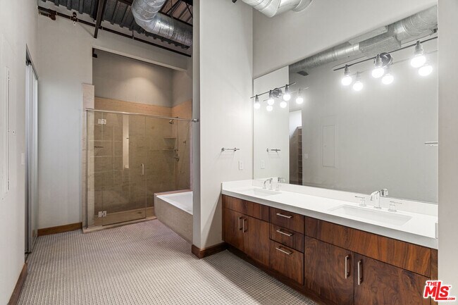 Building Photo - 1534 17th St