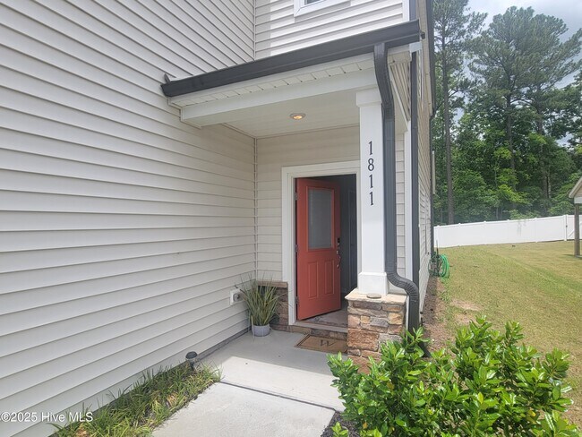 Building Photo - 1811 Wrenn Rd