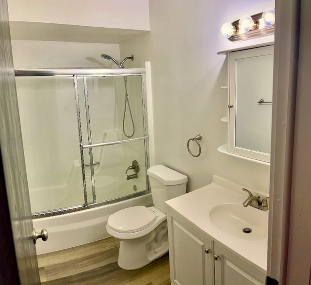 Building Photo - 4458-4460-4460 Washington Square Dr