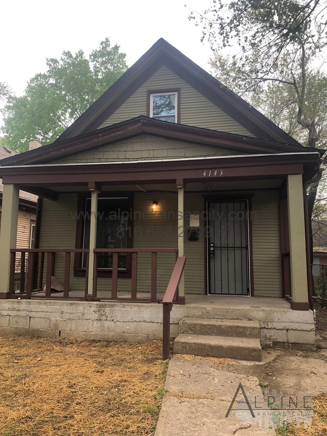 Primary Photo - Manheim Park, Huge Loft Upstairs