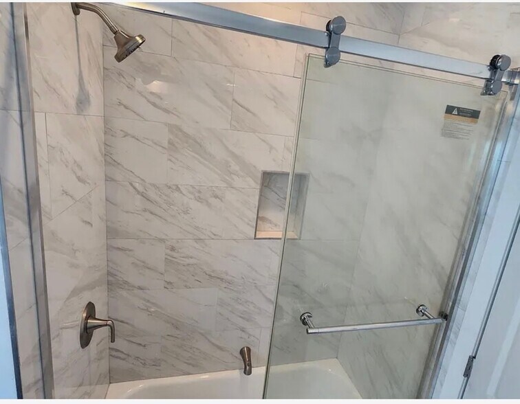 Building Photo - 119 S Westmoreland Ave