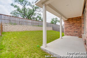 Building Photo - 1114 Aidenbaum
