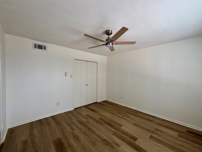 Building Photo - 2800 Jeanetta St