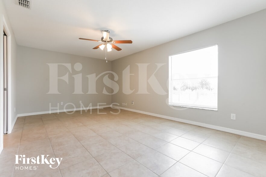 Building Photo - 12061 Helicon Ave