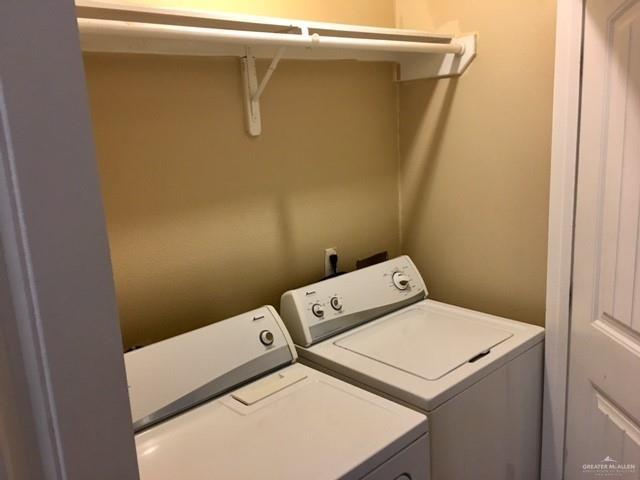 Building Photo - 15 N Juniper St