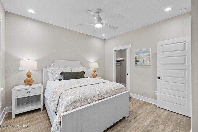 Building Photo - Winter Rental in Emerald Isle