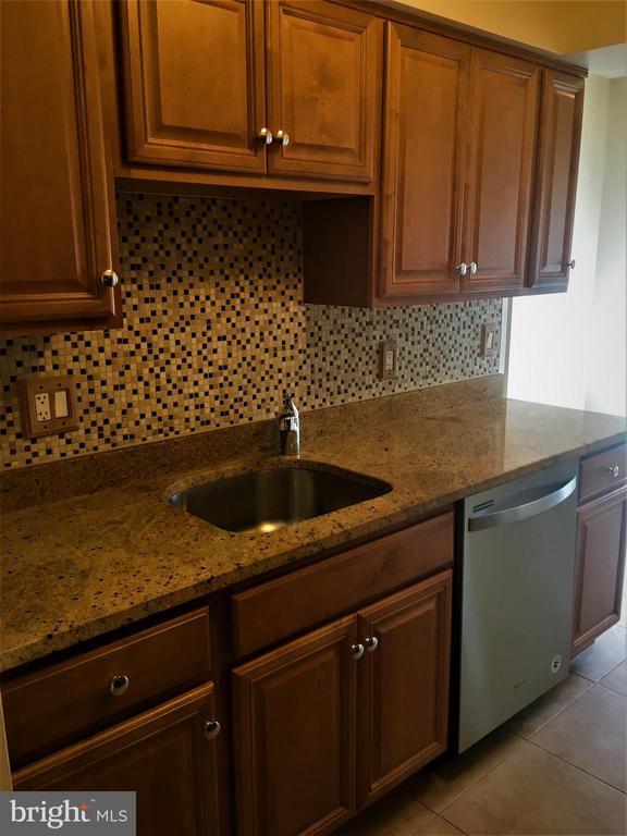 Building Photo - 6060 California Cir