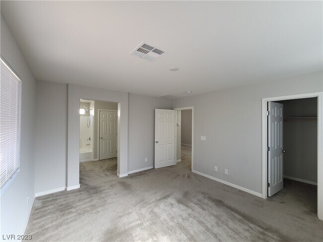 Building Photo - 10449 Forked Run St
