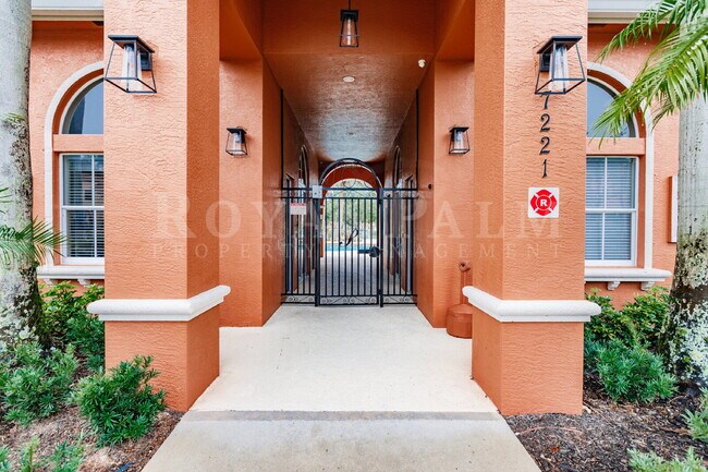 Building Photo - 12060 Lucca St