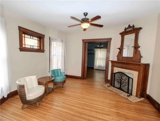 Building Photo - 44 Elmhurst St