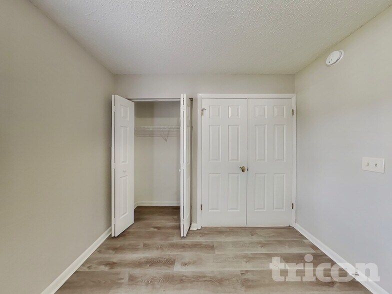 Building Photo - 27 Princess Rose Dr