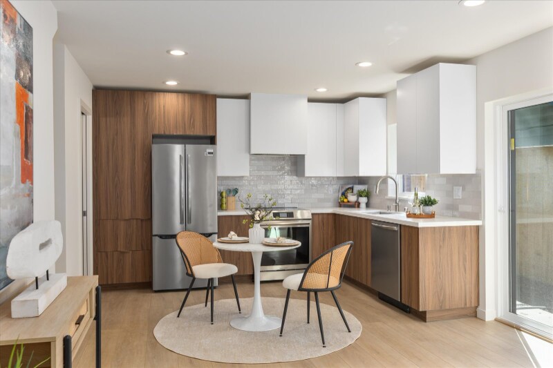 Building Photo - 2349 NE 127th St