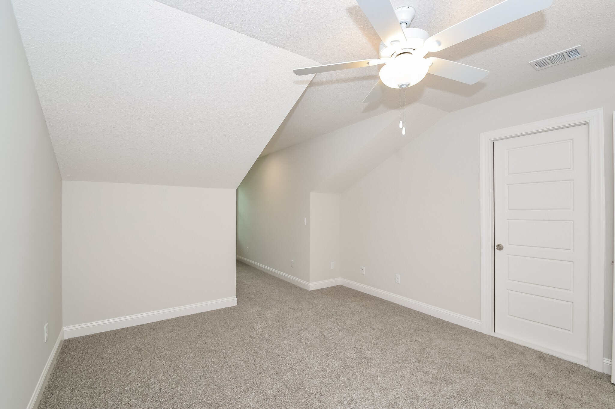 Building Photo - 1214 Walker Point Way