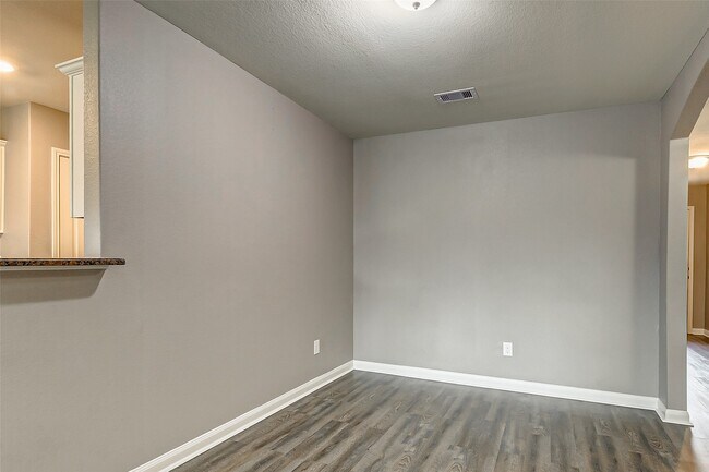 Building Photo - 22522 Threefold Ridge Dr