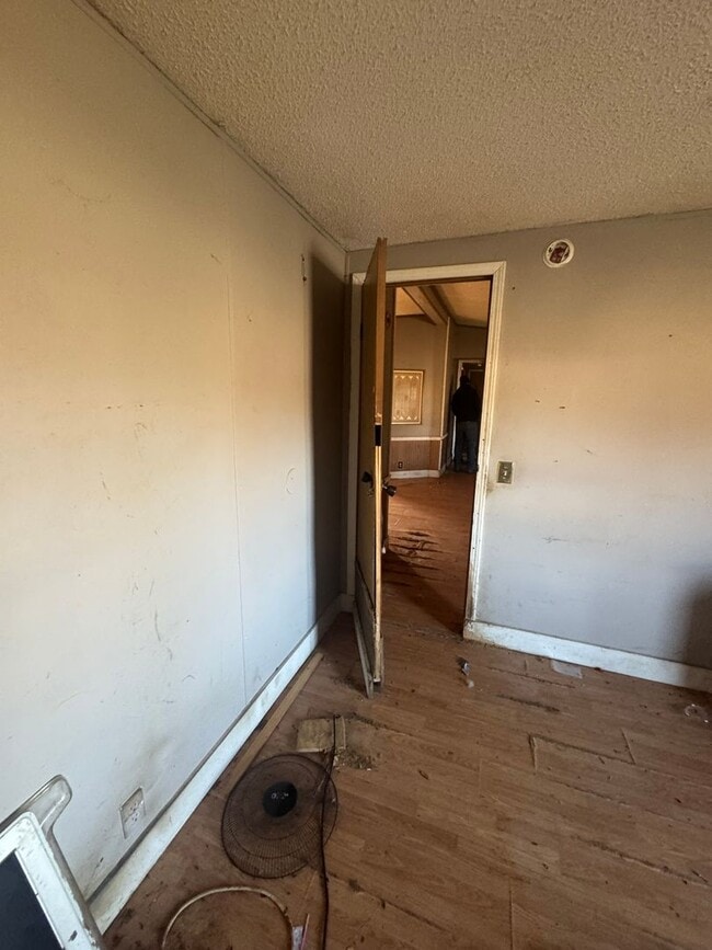 Building Photo - 3 BR 2 Bath 1,680 sq ft doublewide mobile ...