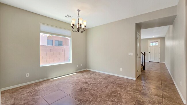 Building Photo - Upgraded kitchen and lots of sq ft in Verrado!