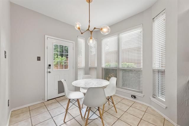 Building Photo - 10713 Alexandria Dr