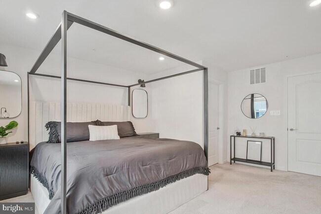 Building Photo - 4515 Reaney Ln