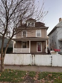 Building Photo - 220 Park Ave