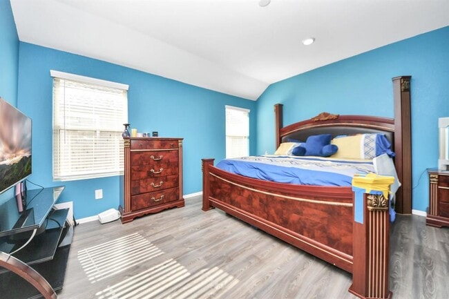 Building Photo - 18462 Summit Ranch Dr