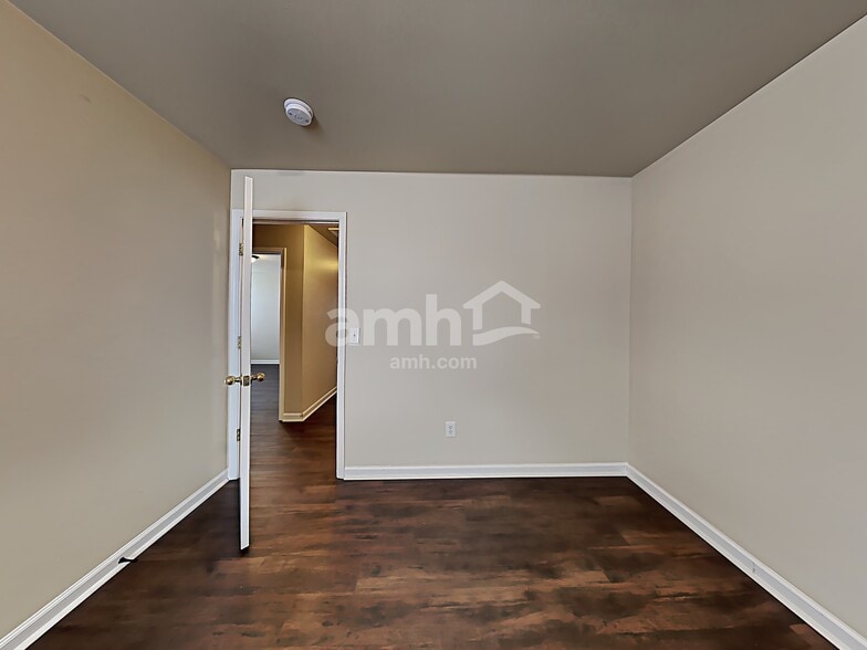 Building Photo - 1616 Harrison Way