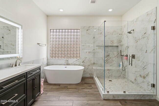 Building Photo - 10840 E Bahia Dr