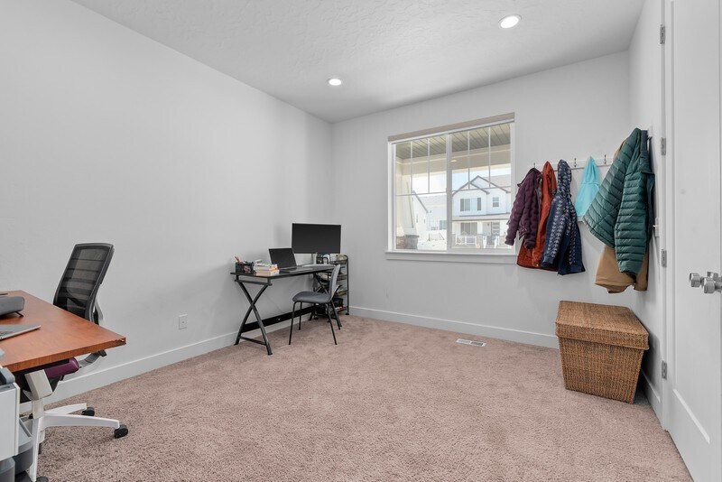 Building Photo - 2156 Wallflower Dr