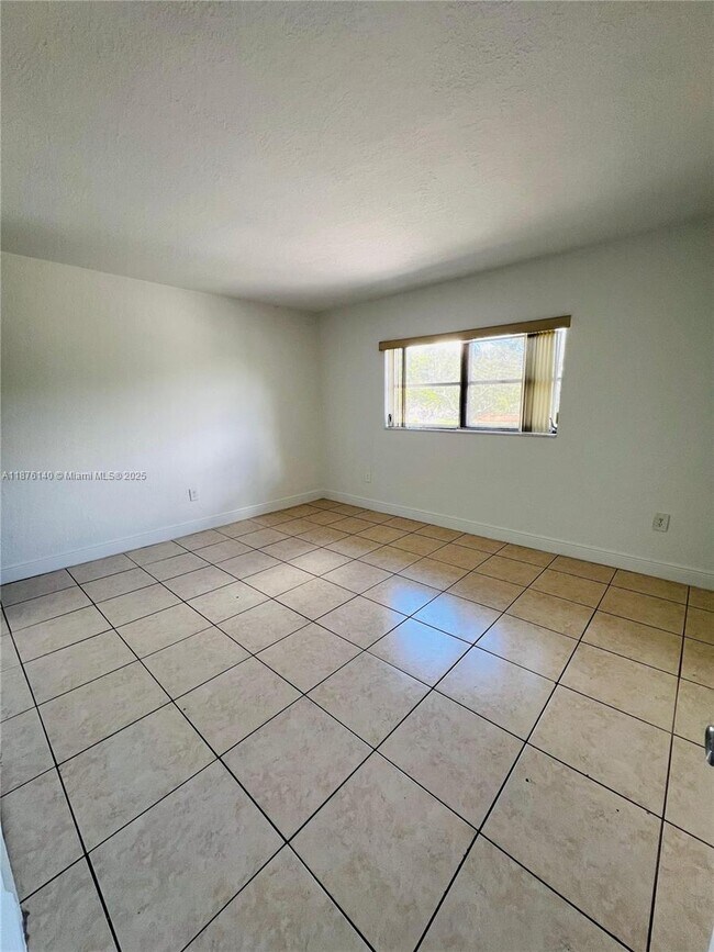 Building Photo - 8475 SW 94th St