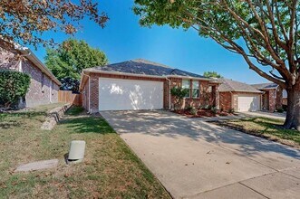 Building Photo - 12850 Vassar Dr