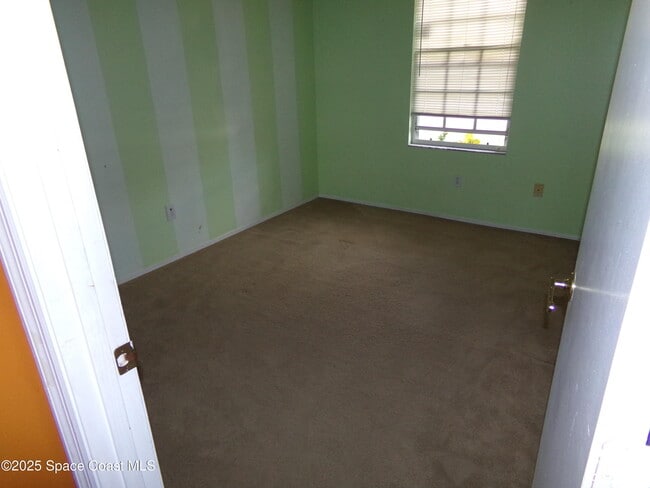 Building Photo - 310 Seahorse Cir SE