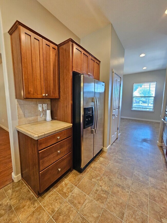 Building Photo - Gorgeous 4 Bedroom on Kiley Ranch