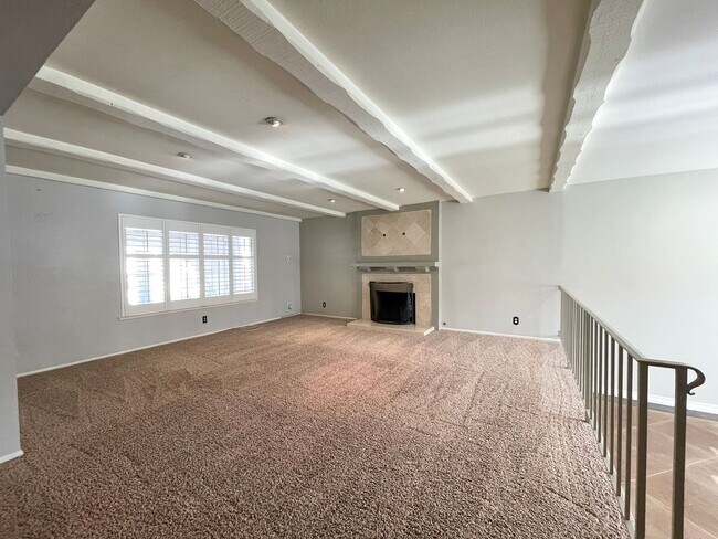 Building Photo - 1470 Dara St