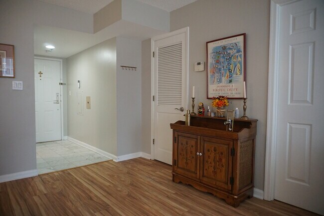 Building Photo - 1200 Braddock Pl
