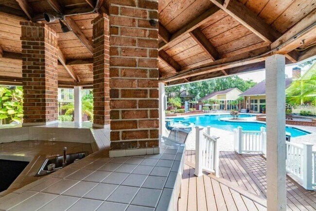 Building Photo - 8643 Mallard Reserve Dr