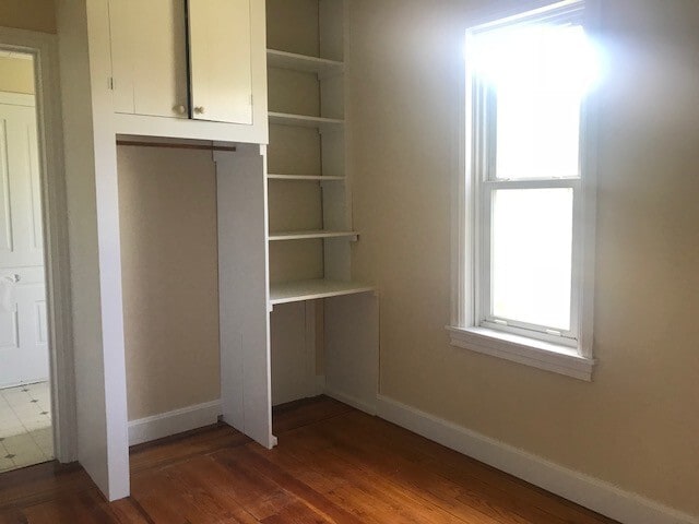 Building Photo - Classic 2 bedroom borough home MONTH TO MONTH LEASE ONLY!